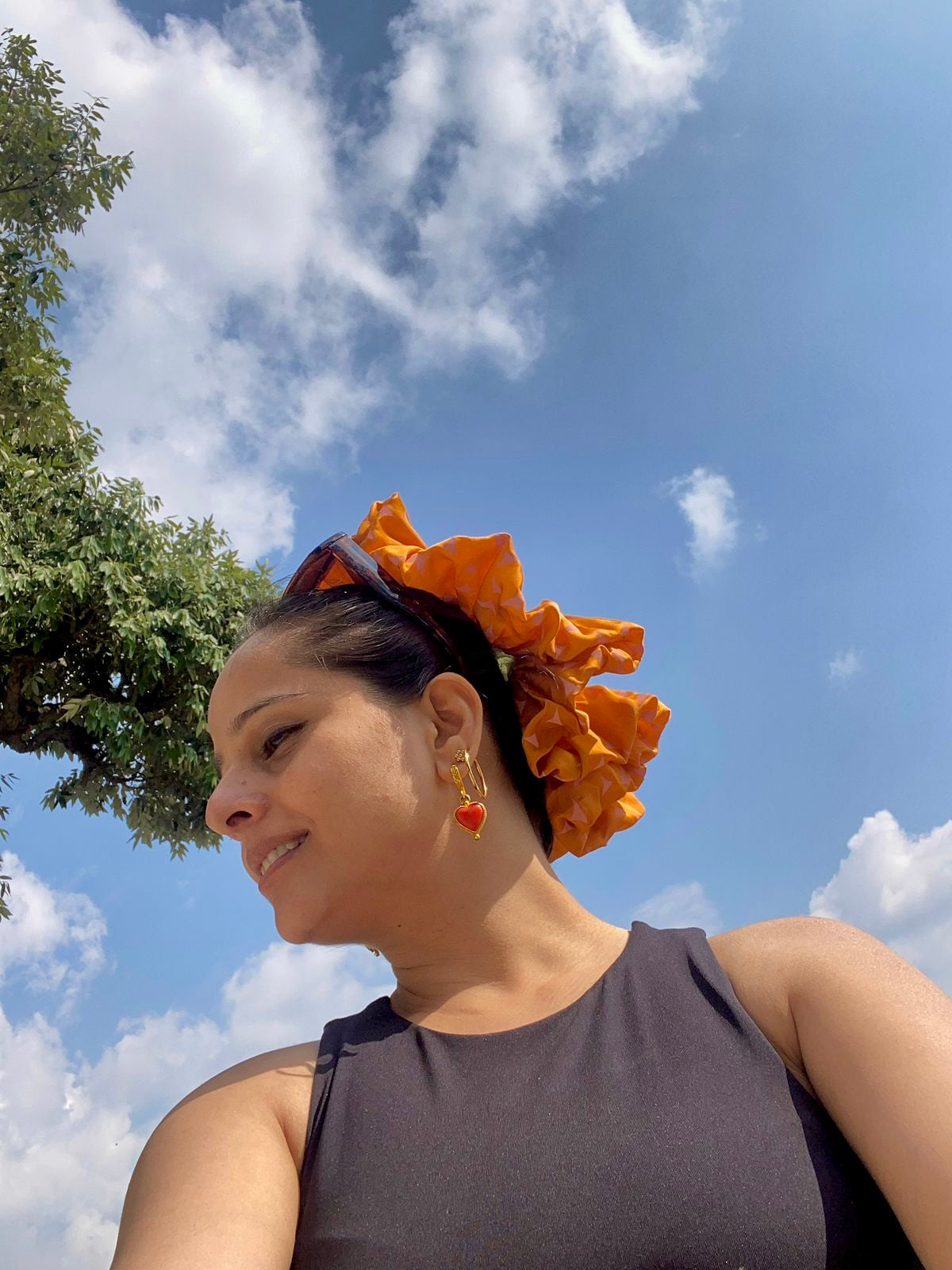 SUNFLOWER SCRUNCHIE ORANGE