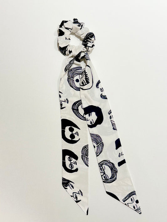 TIE UP BOW SCRUNCHIE
