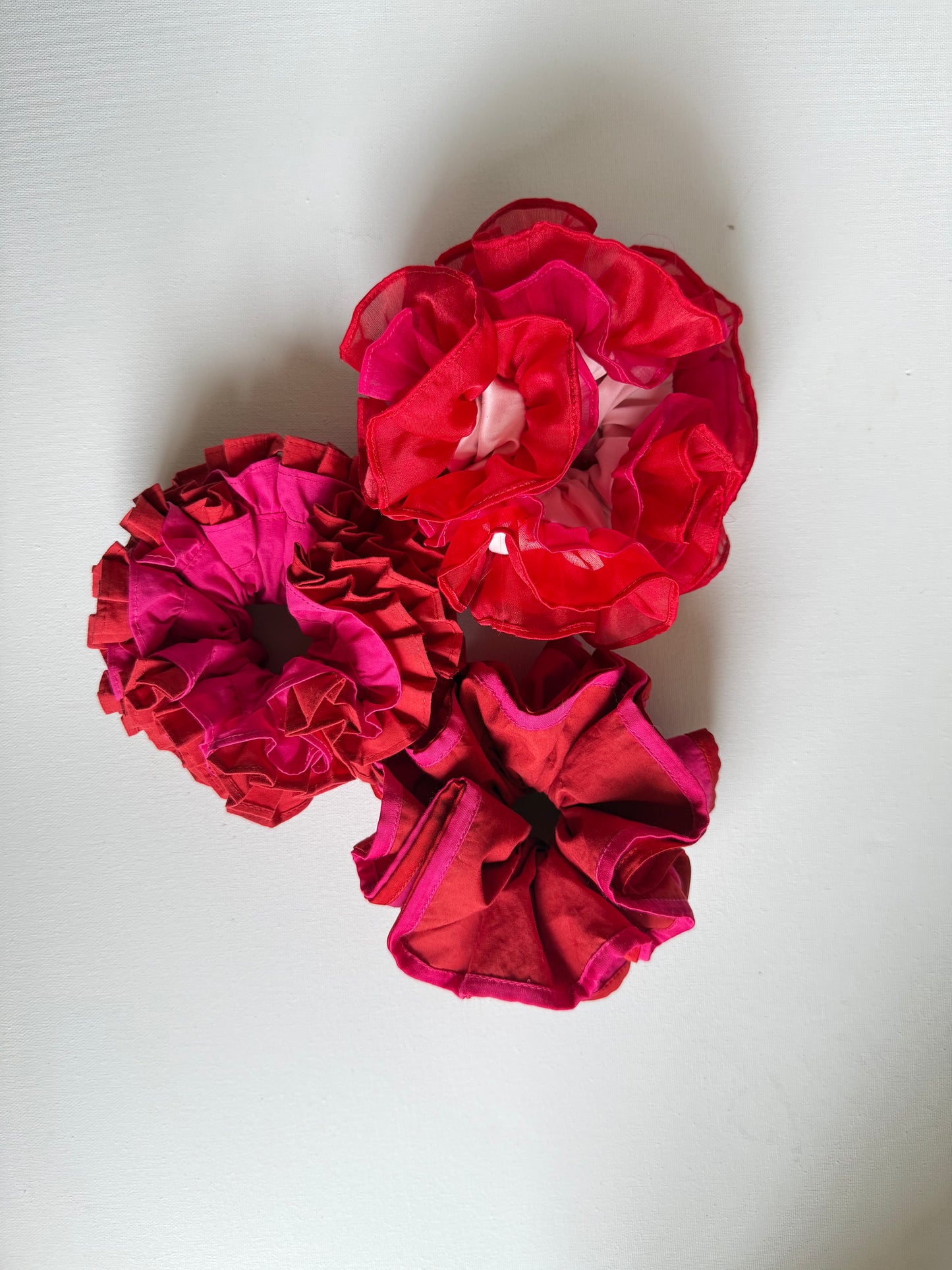 LOVE NOTES SCRUNCHIE