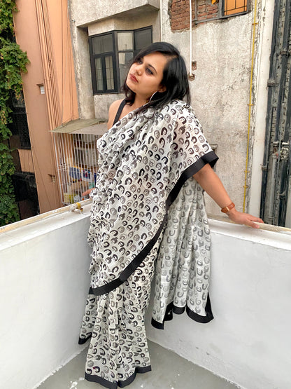 Unknown Faces Saree
