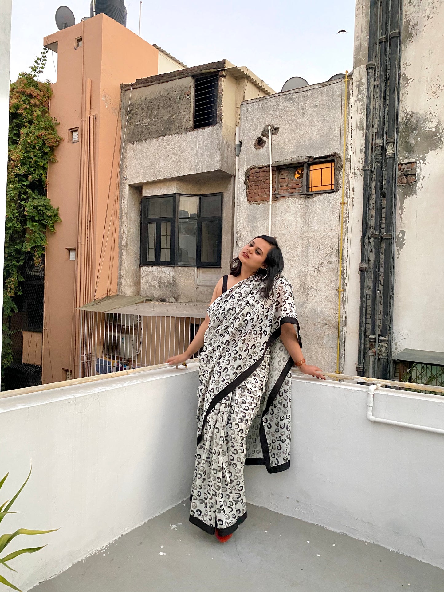Unknown Faces Saree
