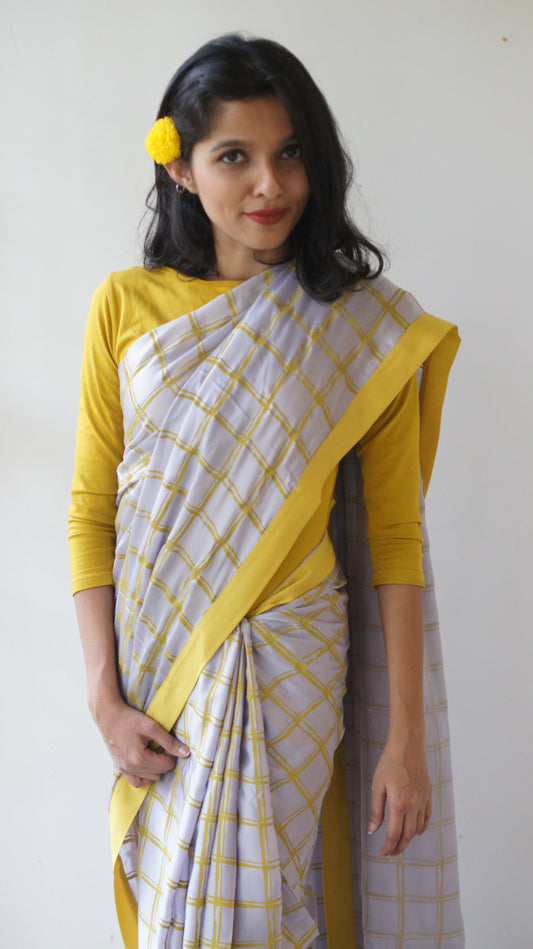 Jhilmil Saree
